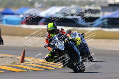 media/Oct-09-2022-SoCal Trackdays (Sun) [[95640aeeb6]]/Turn 2 (1110am)/